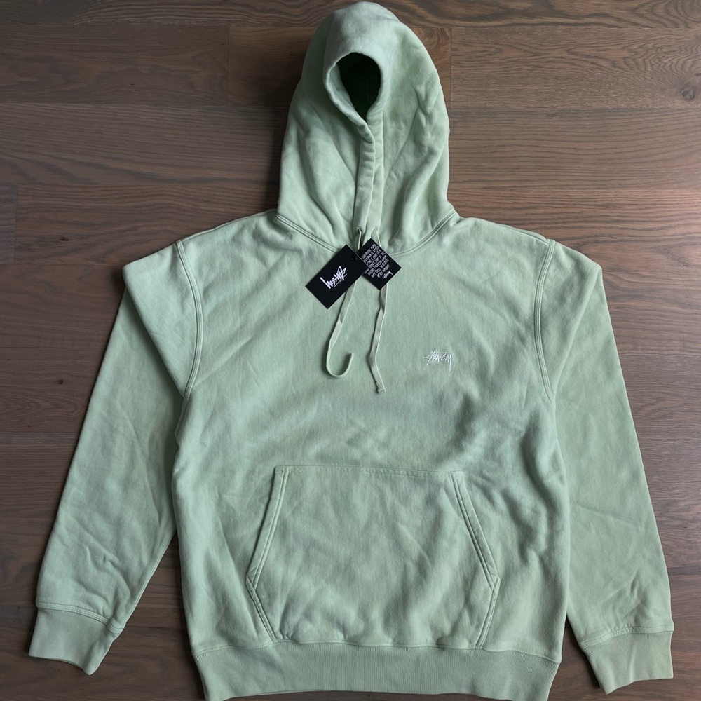 Stussy Stock Logo Hood in Green